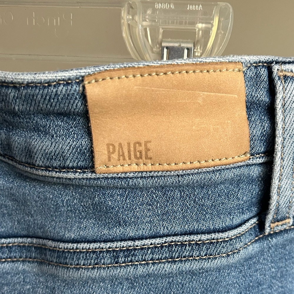 Paige Cindy Distressed Speak Easy Straight Jeans Size 31 - Picture 8 of 10